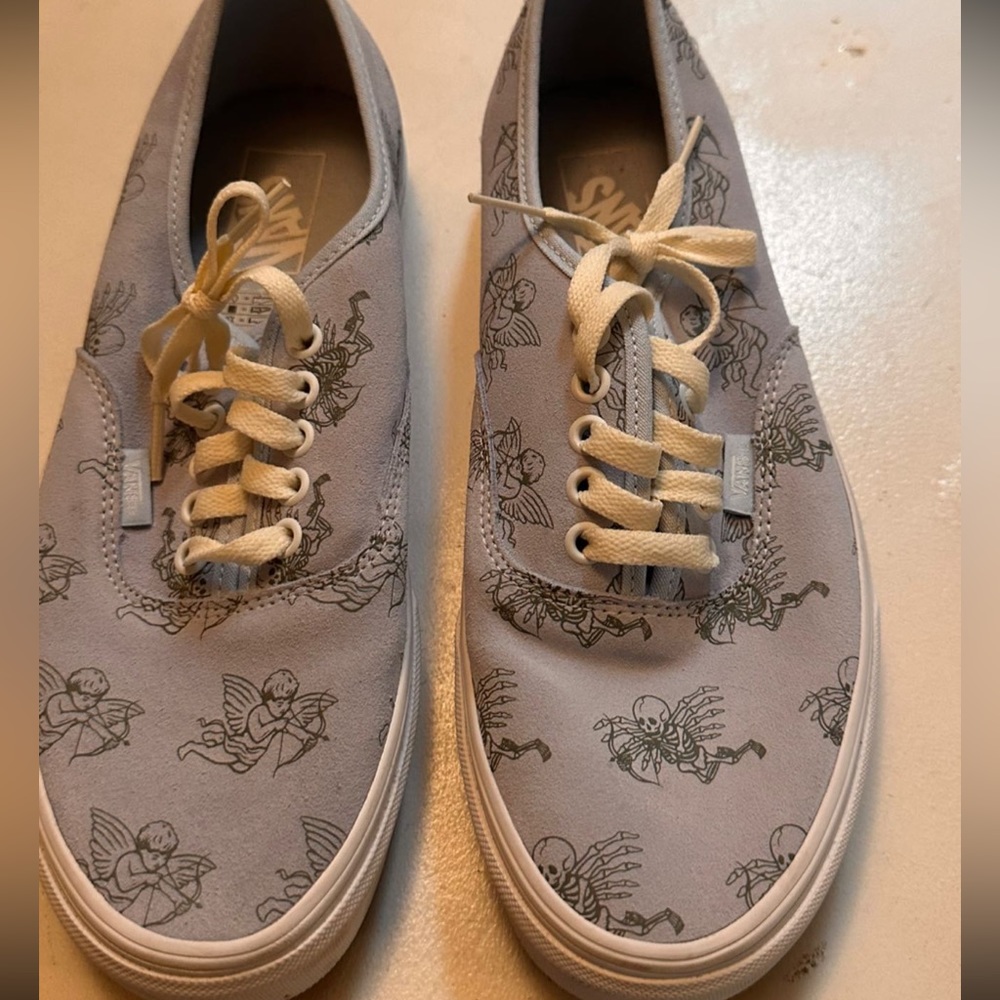 Women’s Vans Size 10